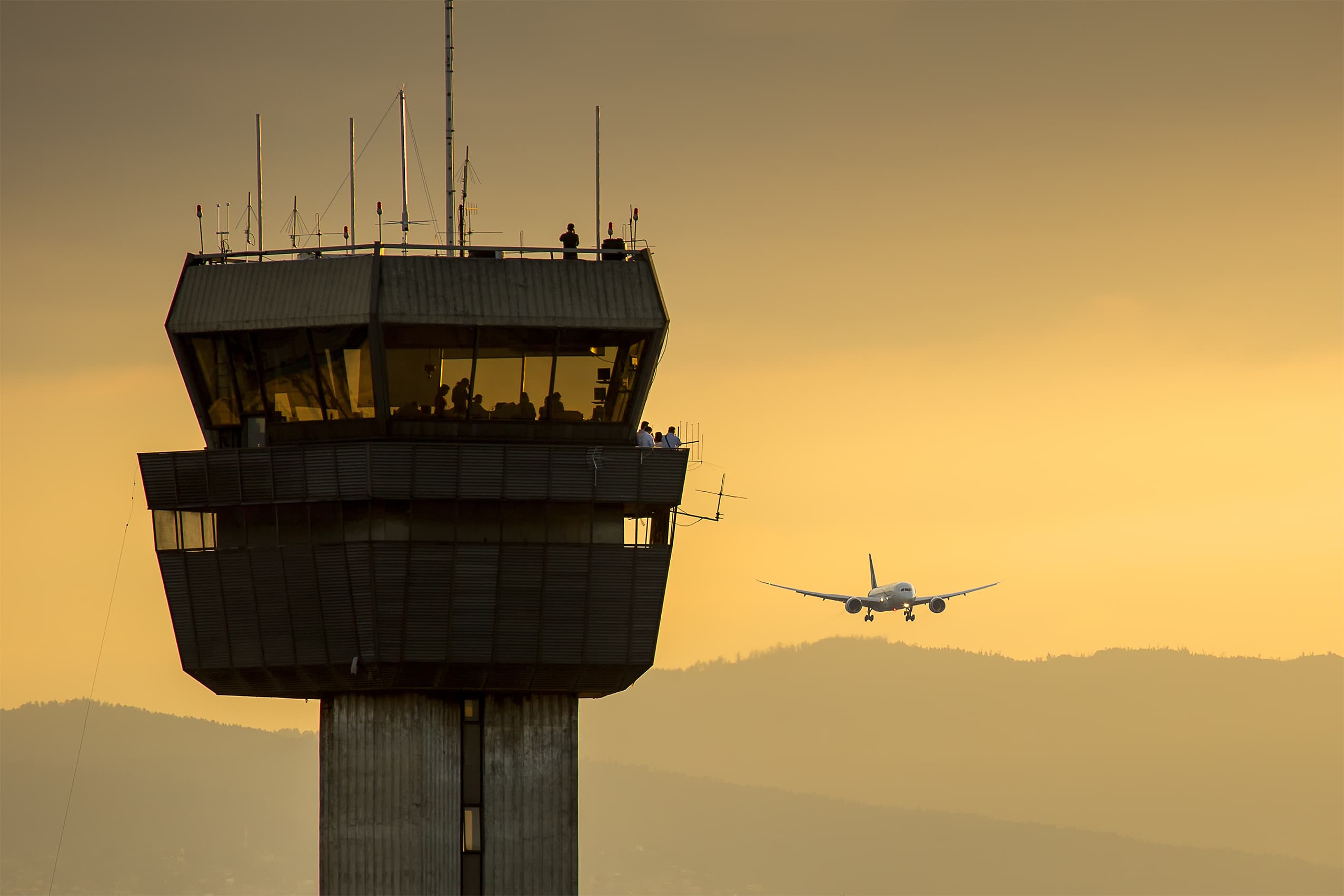 Why the U.S. doesn't have enough air traffic controllers