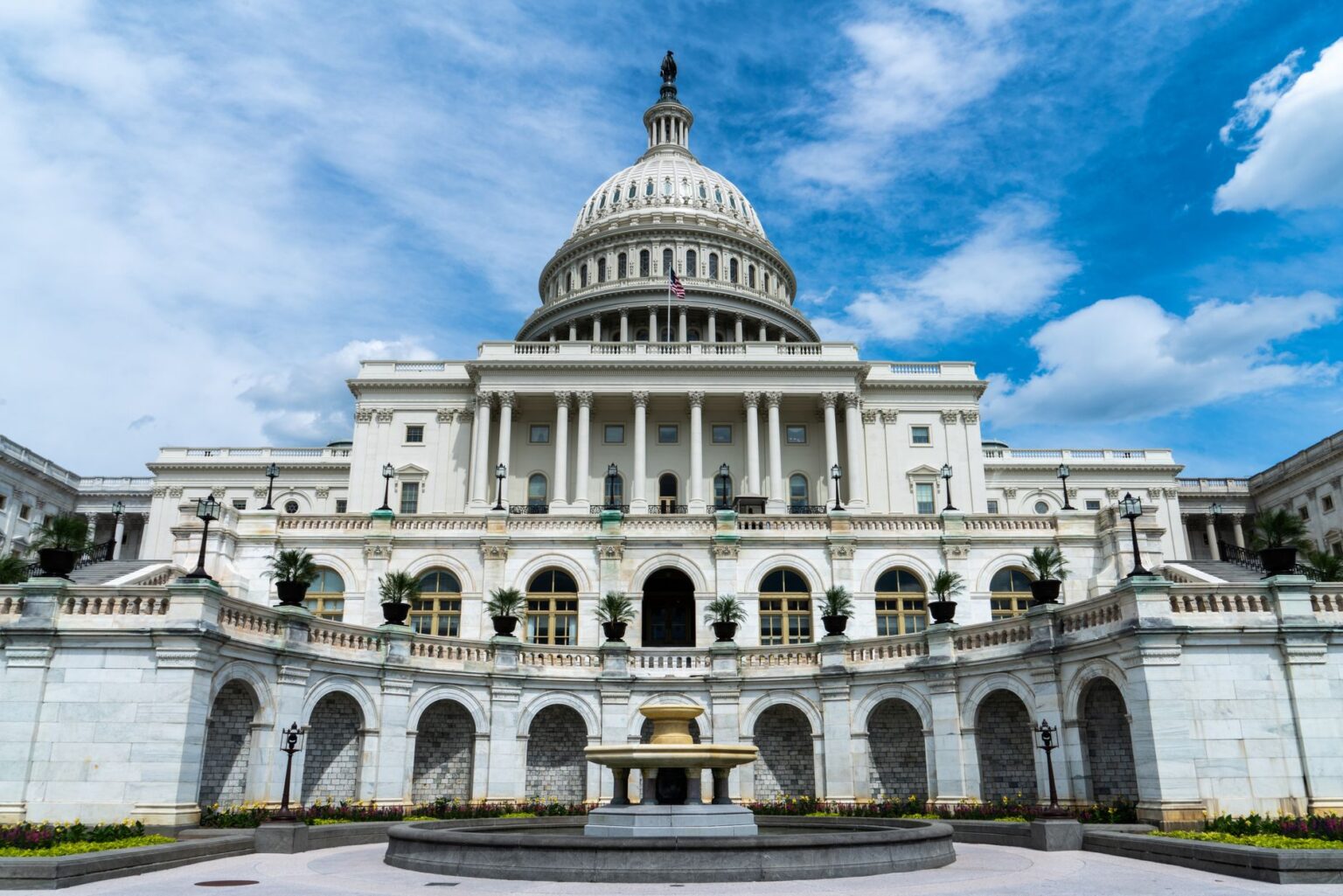 Exterior view of the United States Senate building in Washington D.C.