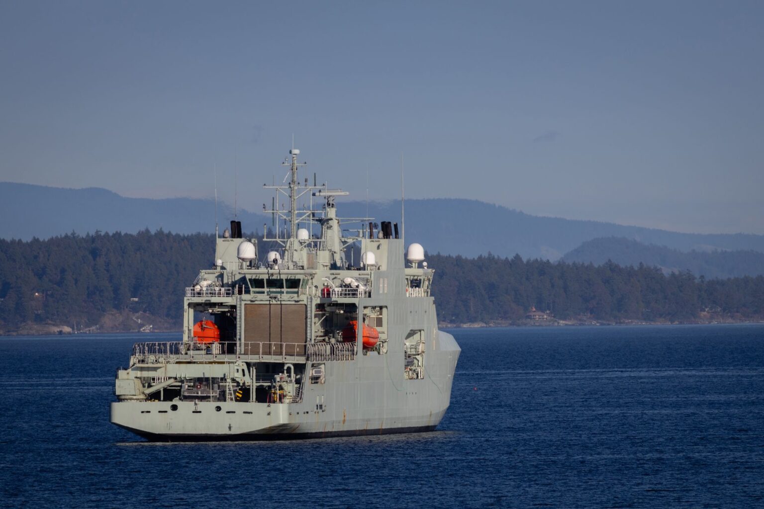U.S. naval warship patrolling open ocean waters during military operation