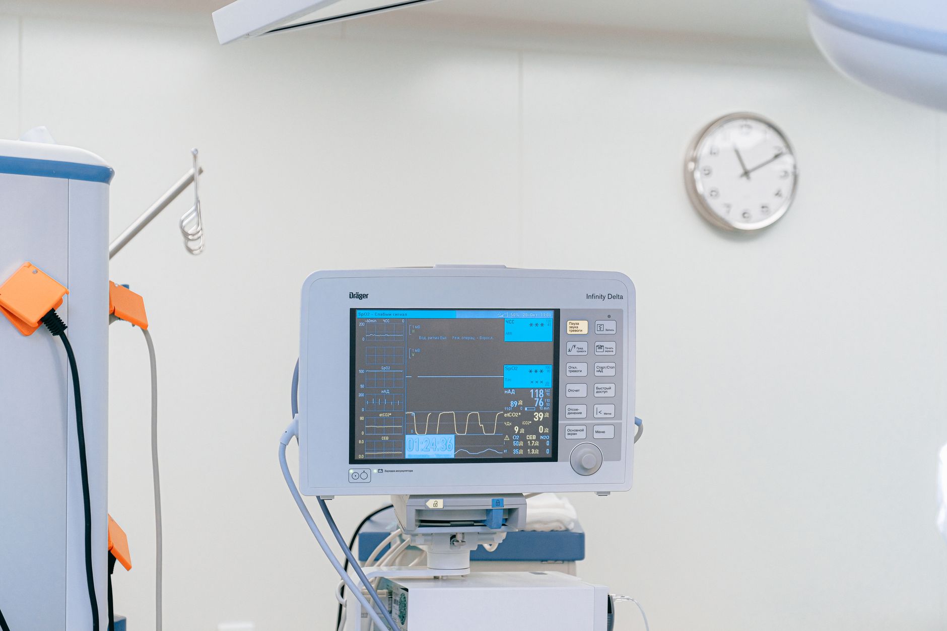 Medical aesthetic equipment used in cosmetic skin treatment procedures